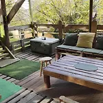 홈스테이 Maisonnette Perchee Au Coeur De La Nature Allonnes (Sarthe)