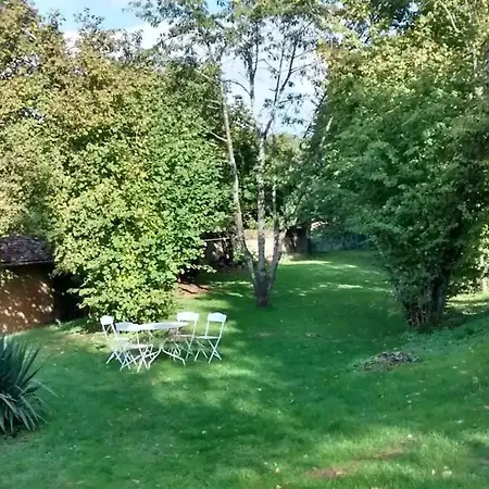 Maisonnette Perchee Au Coeur De La Nature Homestay Allonnes (Sarthe)