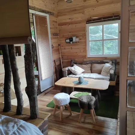 Maisonnette Perchee Au Coeur De La Nature Homestay